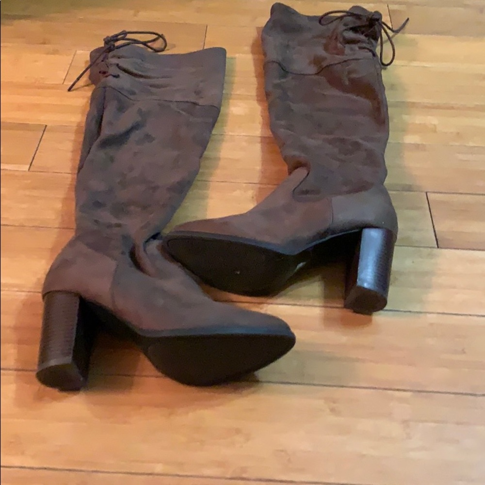 Women’s knee-high boots